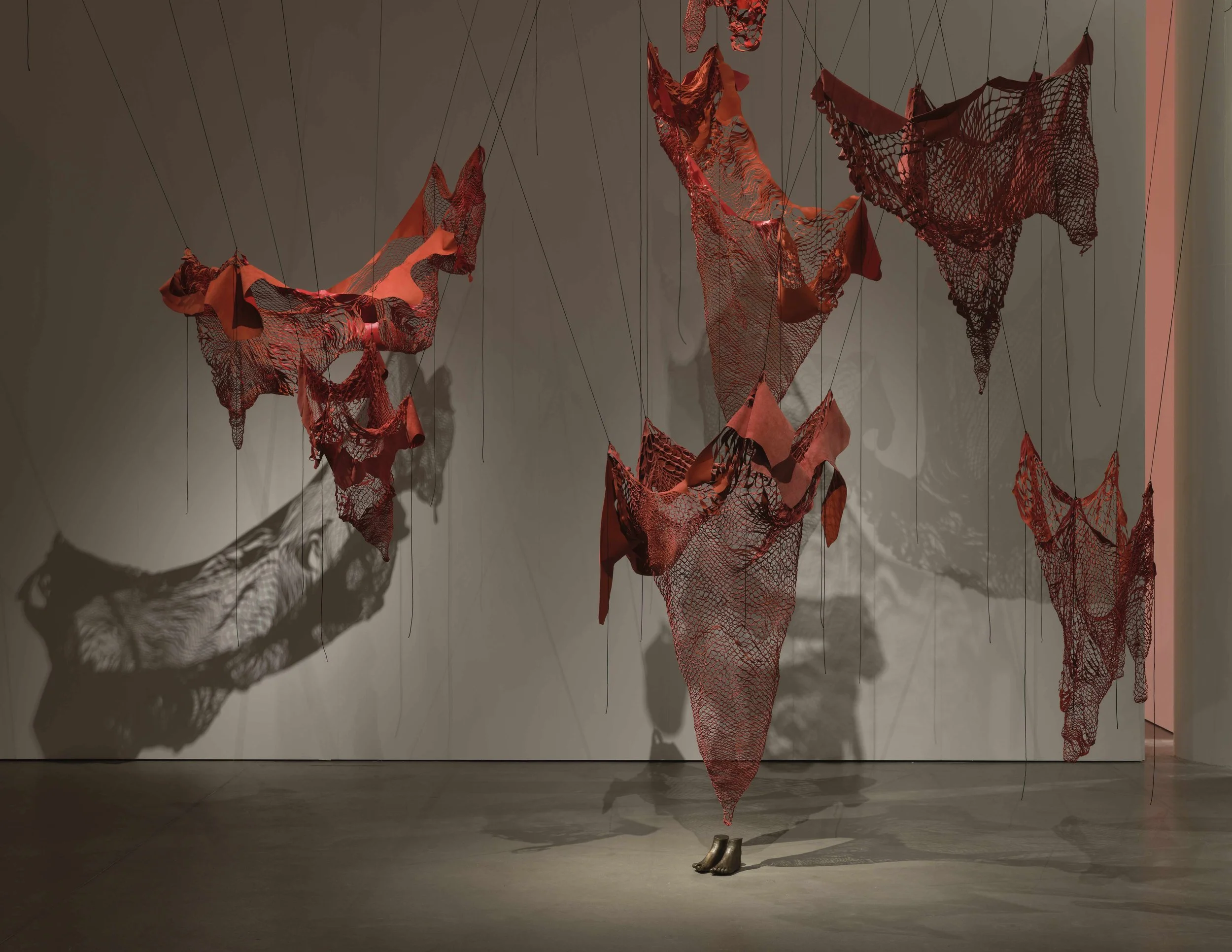 CHIHARU SHIOTA–塩田千春